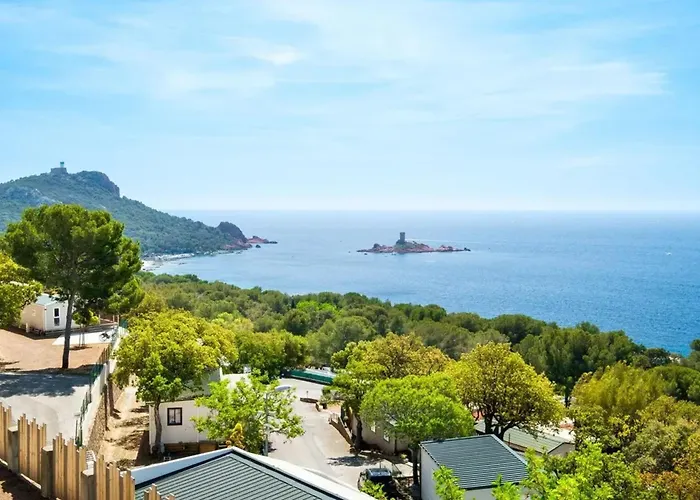 à Saint-raphaël * Saint-Raphaël