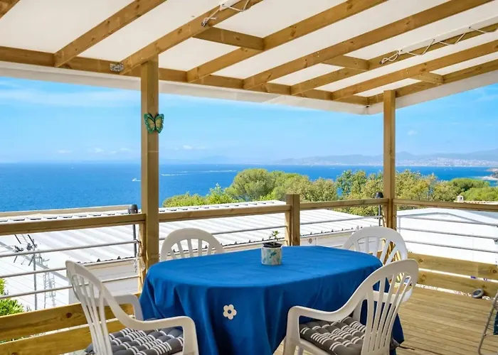 à Saint-raphaël Appartement *